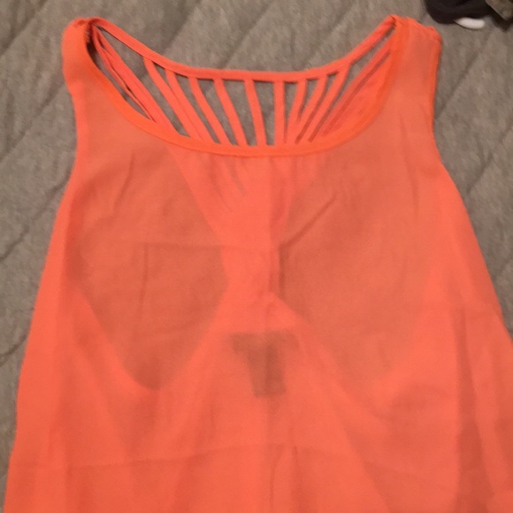 Medium Tops Bundle 💛 - Picture 6 of 7